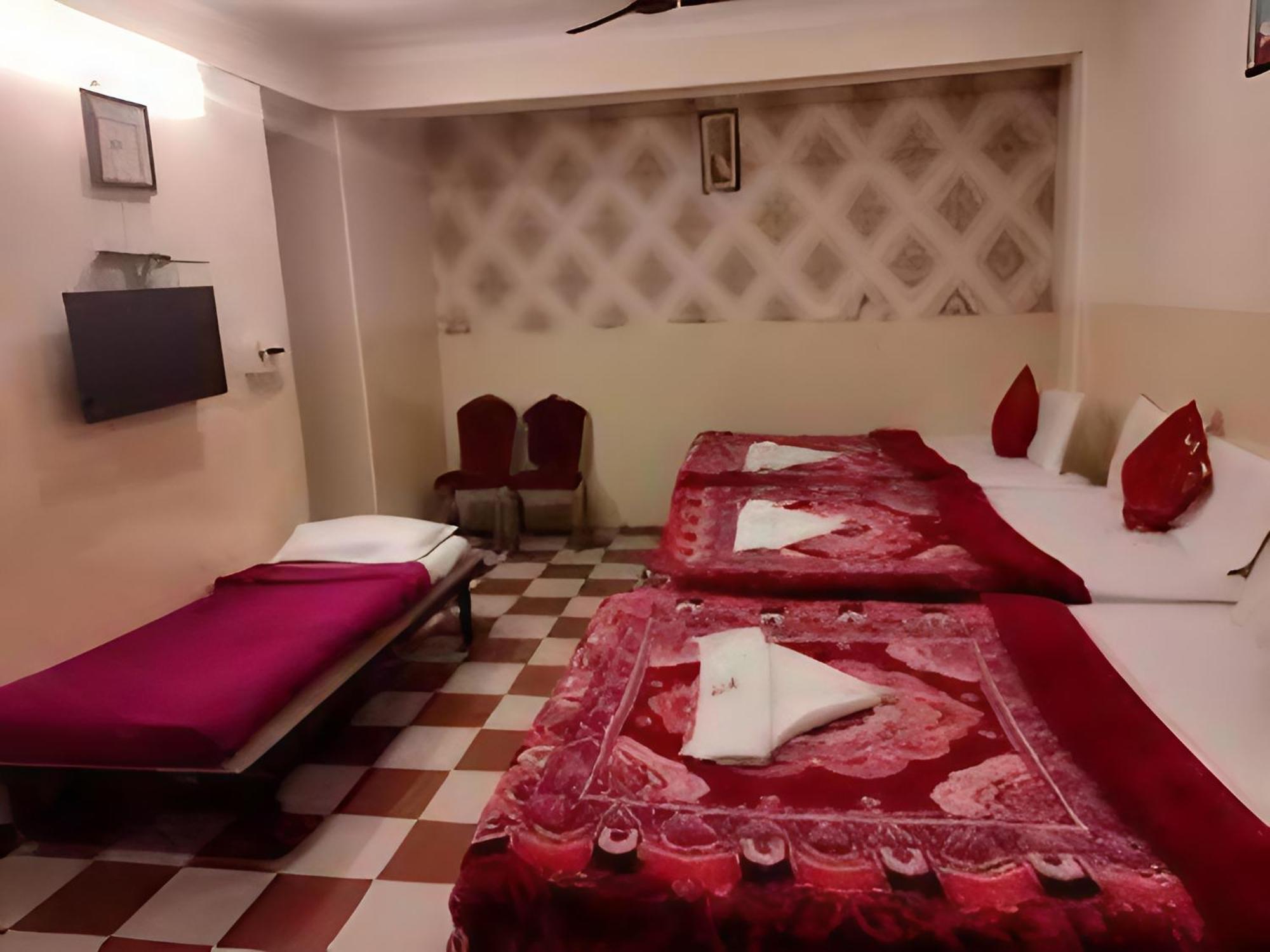 Отель Nkf Residency Mysuru Экстерьер фото